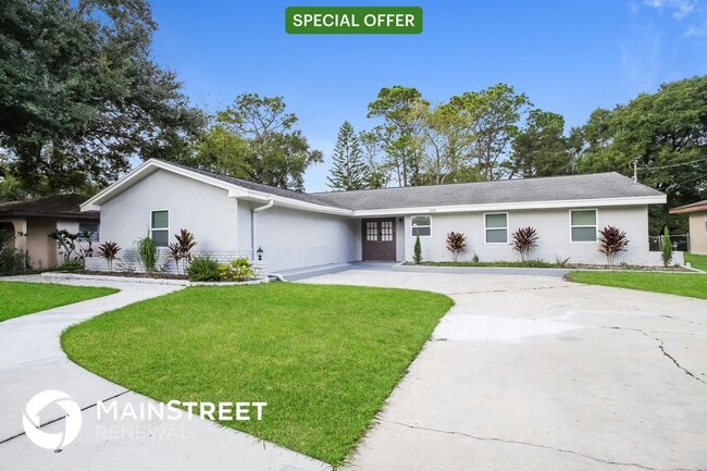 property at 1005 Park Dr