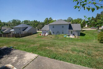 1413 N Frideriki Dr in Columbia, MO - Building Photo - Building Photo