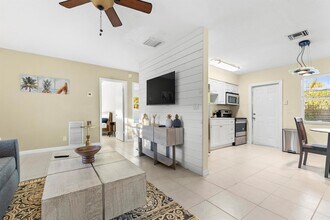630 Allen Ave in Delray Beach, FL - Foto de edificio - Building Photo