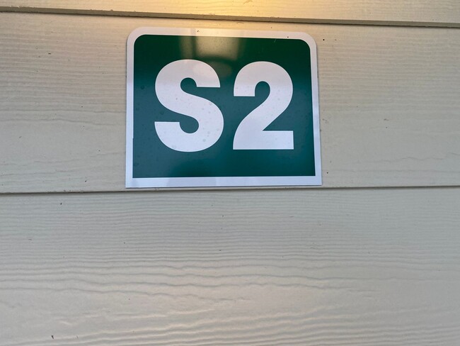 13216 NE Salmon Creek Ave in Vancouver, WA - Foto de edificio - Building Photo