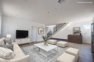 6421 Troost Ave in Los Angeles, CA - Building Photo