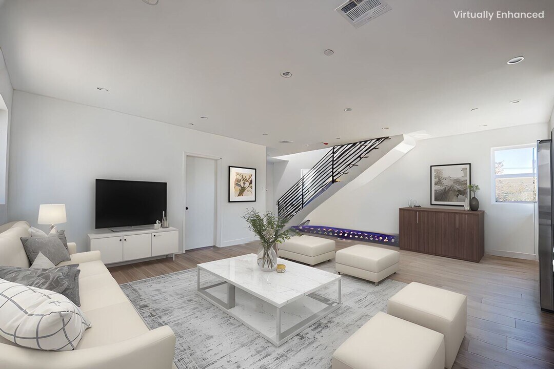 6421 Troost Ave in Los Angeles, CA - Building Photo