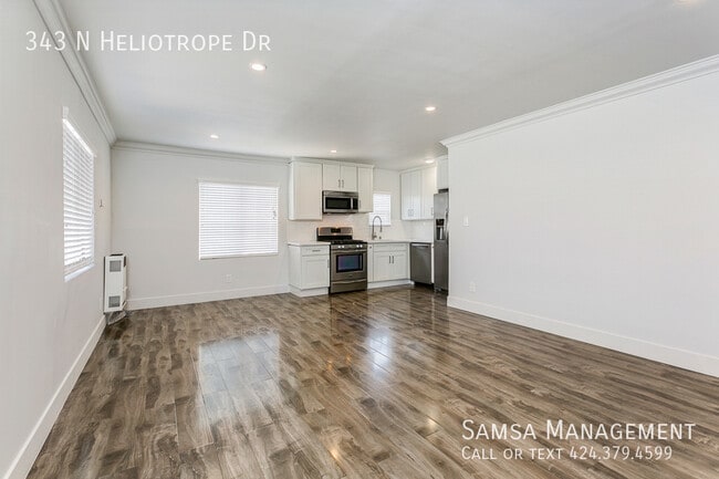 343 Heliotrope Dr in Los Angeles, CA - Building Photo - Building Photo