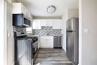 Townhomes at Andrus in Columbus, OH - Building Photo - Building Photo