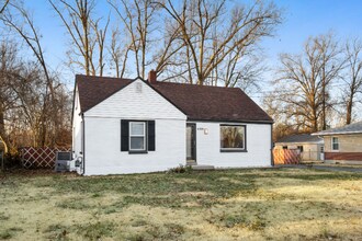 6508 South Dr in Louisville, KY - Building Photo - Building Photo