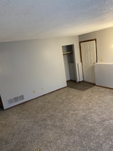 1393 Prosperity Ave in St. Paul, MN - Building Photo - Building Photo