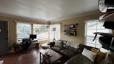 4870 Muir Ave in San Diego, CA - Building Photo - Building Photo