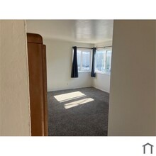 490 Talbert St-Unit -203 in Daly City, CA - Building Photo - Building Photo