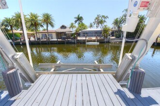 2228 SE 10th St in Pompano Beach, FL - Foto de edificio - Building Photo