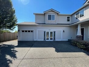 16428 41st Pl W in Lynnwood, WA - Building Photo - Building Photo