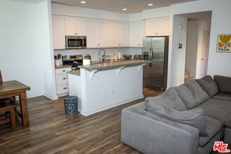15158 Rachel Ln in Los Angeles, CA - Building Photo - Building Photo