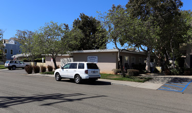 Marisol Apartments in Oceanside, CA - Foto de edificio - Building Photo