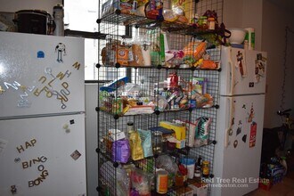 33 Egremont Rd, Unit 3 in Boston, MA - Foto de edificio - Building Photo