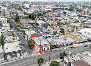 3030 W Pico Blvd in Los Angeles, CA - Building Photo - Building Photo