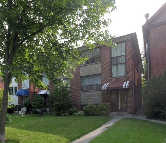 320-322 High Park Ave in Toronto, ON - Building Photo - Primary Photo