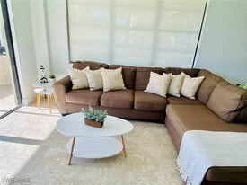 601 Seaview Ct in Marco Island, FL - Building Photo
