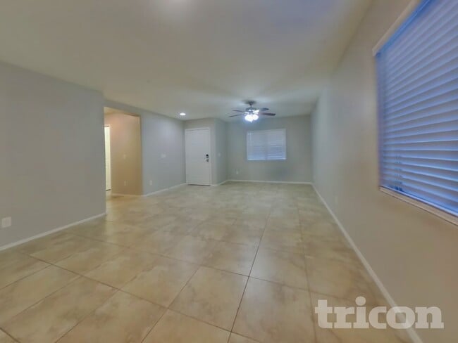 11590 W Purdue Ave in Youngtown, AZ - Building Photo - Building Photo