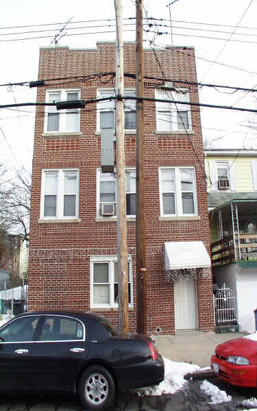 2726 Morgan Ave in Bronx, NY - Foto de edificio