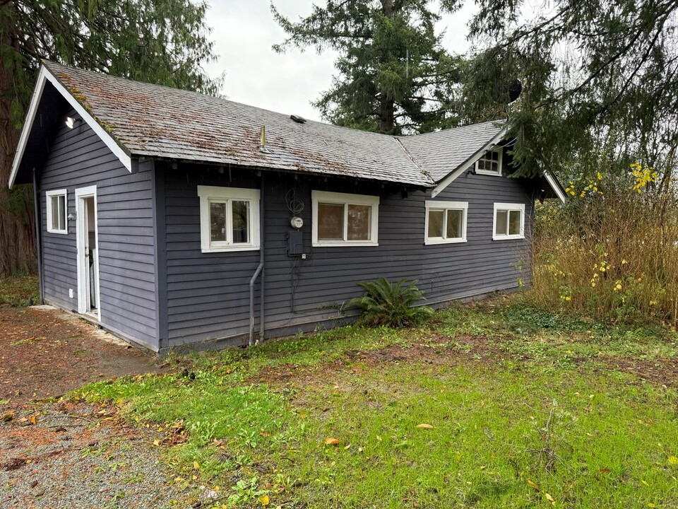 1318 Talcott St in Sedro Woolley, WA - Building Photo