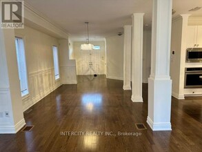 16 WAYMOUNT Ave in Richmond Hill, ON - Building Photo - Building Photo