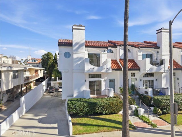 property at 200 N Catalina Ave