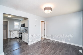 1564 Fir St in Prince George, BC - Building Photo - Building Photo