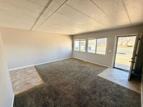 1906 Diana Dr in Loveland, CO - Building Photo - Building Photo