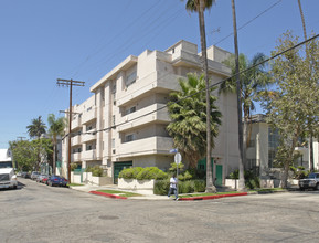 1201 N MANSFIELD AV in Los Angeles, CA - Building Photo - Building Photo