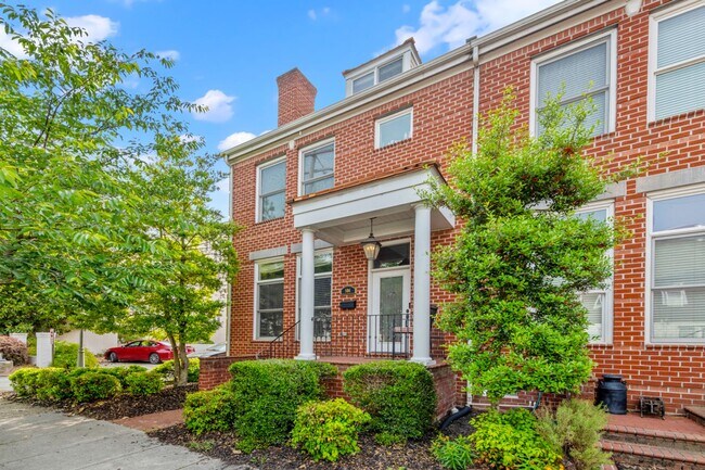 806 Manteo St in Norfolk, VA - Building Photo - Building Photo