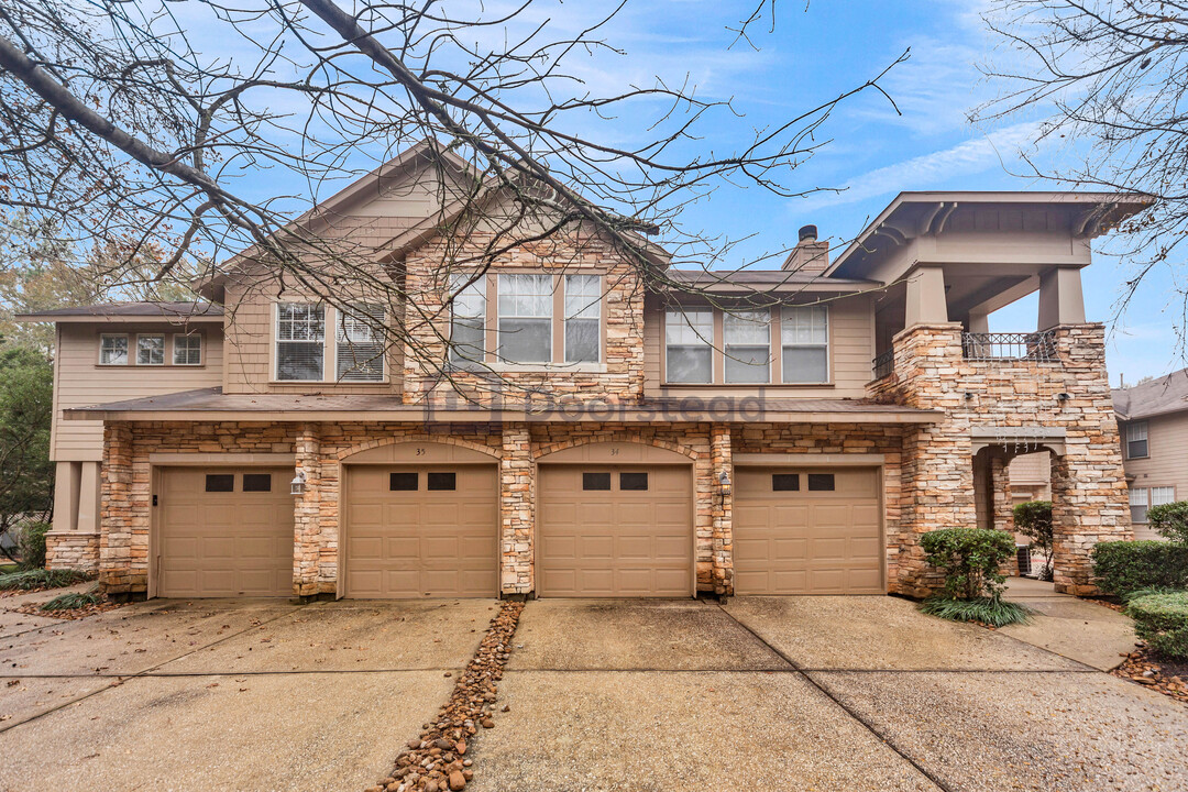 36 Scarlet Woods Ct in The Woodlands, TX - Building Photo