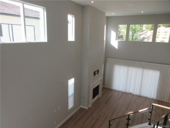 20601 Hummingbird Ct in Los Angeles, CA - Building Photo - Building Photo