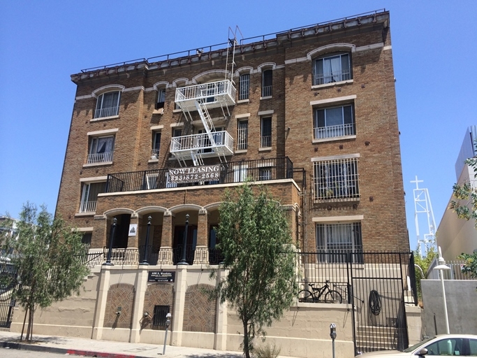 Westlake Apartments in Los Angeles, CA - Building Photo