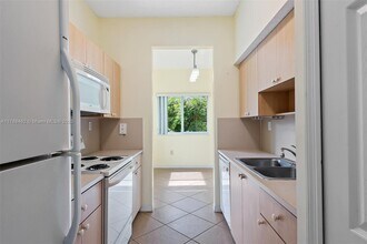 7085 Nova Dr in Davie, FL - Building Photo - Building Photo