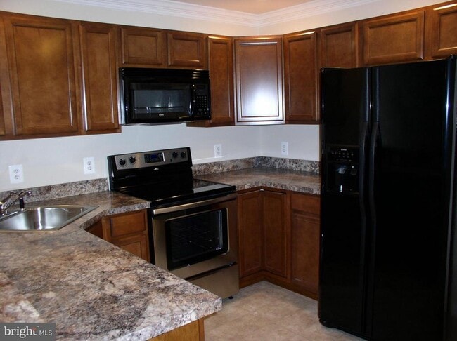 property at 5910 Sunlight Mountain Rd