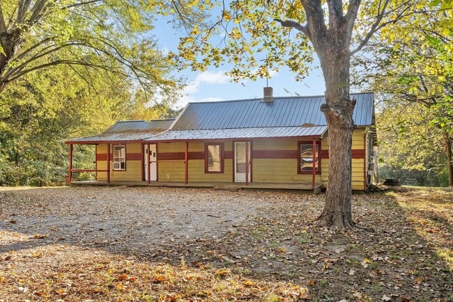 1124 Palmyra Rd in Clarksville, TN - Building Photo - Building Photo