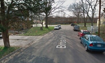 913 Broadhead St in Columbia, MO - Building Photo - Building Photo