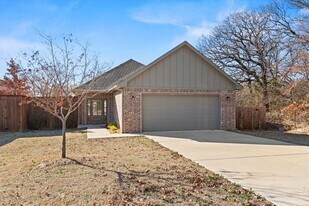 508 Goodjohn St in Collinsville, TX - Building Photo