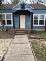 1914 S Pine St in San Antonio, TX - Building Photo