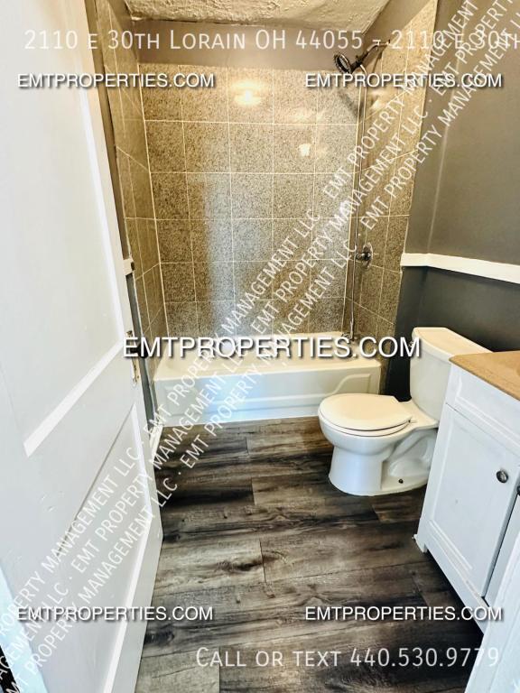 2110 E 30th St-Unit -2110 e 30th in Lorain, OH - Foto de edificio - Building Photo