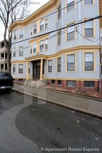 32 Chatham St, Unit #4 in Cambridge, MA - Building Photo - Building Photo