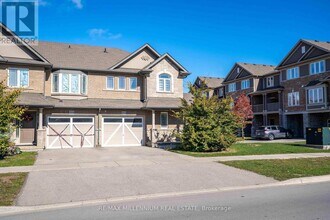 235 Bellagio Ave in Hamilton, ON - Building Photo - Building Photo