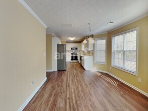 2041 Vintage Oaks Dr in Loganville, GA - Building Photo - Building Photo