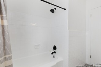 534 Cosgrove St in San Antonio, TX - Building Photo - Building Photo