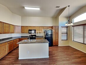 2472 W Cool Water Way in Queen Creek, AZ - Foto de edificio - Building Photo