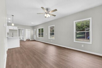 420 S 2nd St in Clarksville, TN - Building Photo - Building Photo