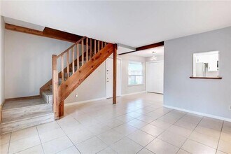 8612 Bowling Green Dr in Austin, TX - Building Photo - Building Photo