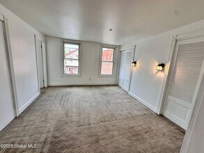 93 Hudson Ave, Unit 2 in Green Island, NY - Building Photo - Building Photo