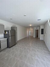 326 NE 1st Ave in Florida City, FL - Building Photo - Building Photo