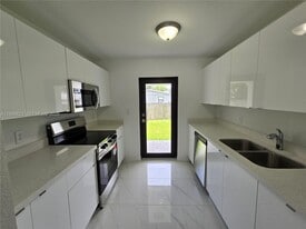 18700 SW 316th Terrace in Homestead, FL - Building Photo