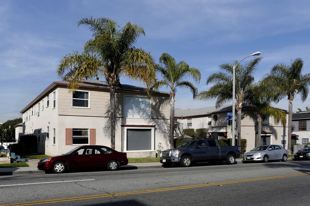 4433 E 4th St in Long Beach, CA - Building Photo